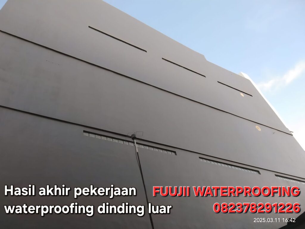 Hasil akhir waterproofing dinding luar di Tanjung Priok Jakarta Utara rapi dan tahan lama